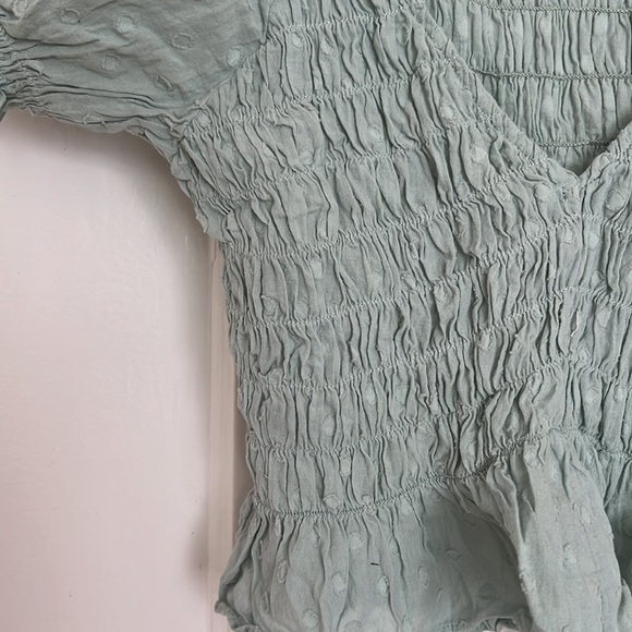 boutique smocked top - Picture 3 of 4